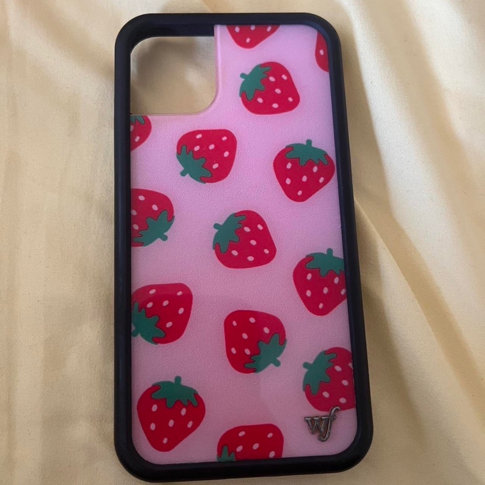 iPhone 11 wallflower case